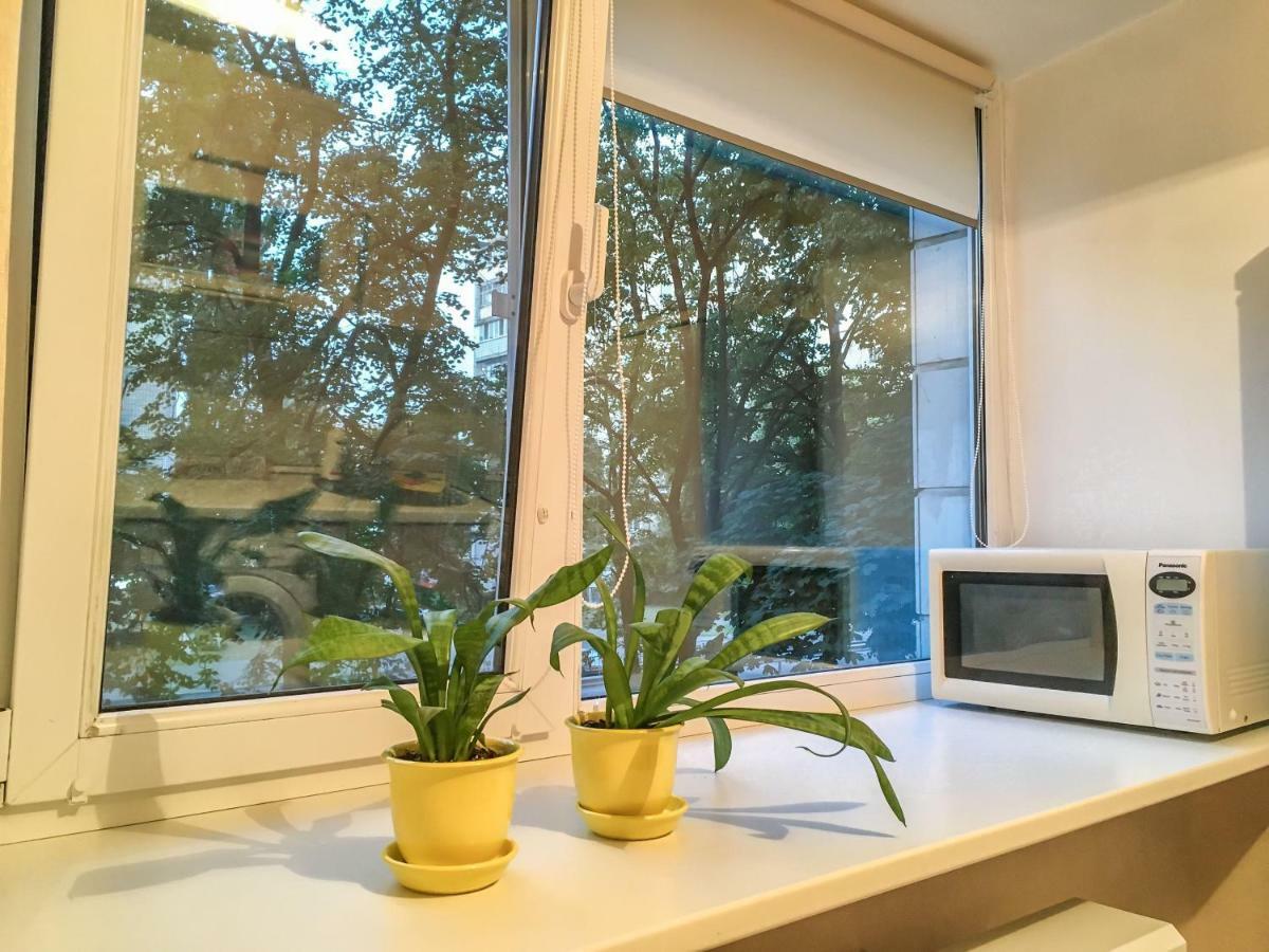 Sunflower Apartment Near Kiev Airport & Railway Station & Center City! Dış mekan fotoğraf
